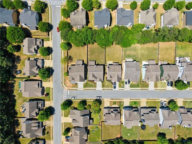 6 Thomaston Street, Newnan, GA 30263