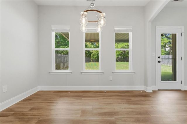 6 Thomaston Street, Newnan, GA 30263