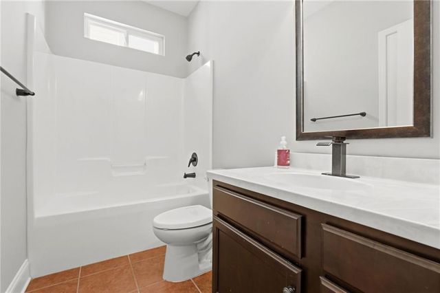6 Thomaston Street, Newnan, GA 30263