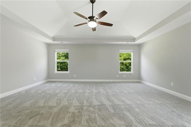 6 Thomaston Street, Newnan, GA 30263