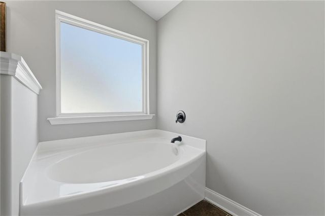 6 Thomaston Street, Newnan, GA 30263