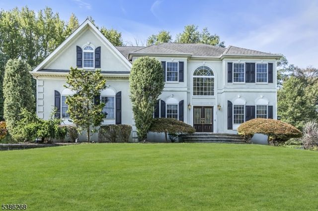 22 Forest Ln, Monroe Twp., NJ 08831