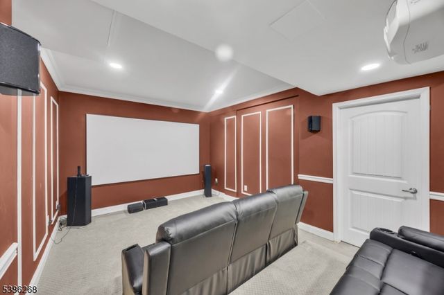 22 Forest Ln, Monroe Twp., NJ 08831