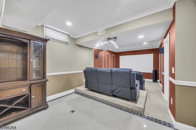 22 Forest Ln, Monroe Twp., NJ 08831