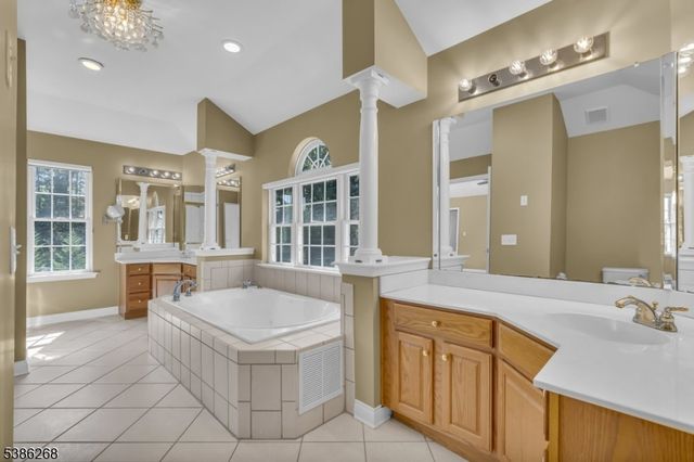 22 Forest Ln, Monroe Twp., NJ 08831