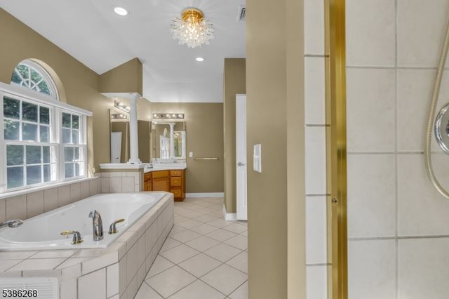 22 Forest Ln, Monroe Twp., NJ 08831