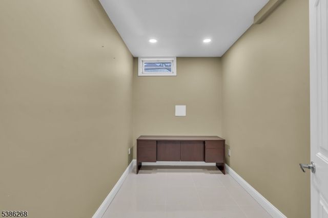 22 Forest Ln, Monroe Twp., NJ 08831