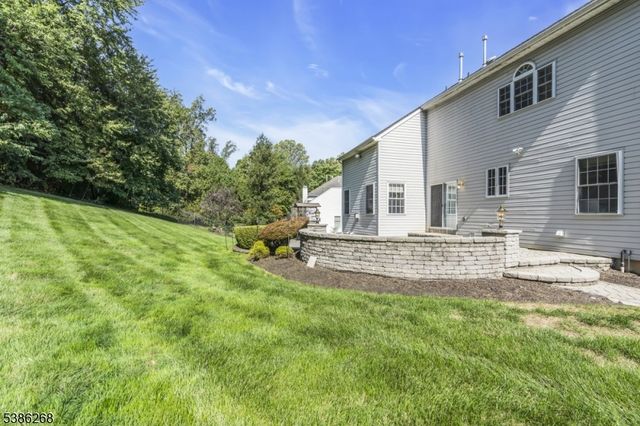 22 Forest Ln, Monroe Twp., NJ 08831