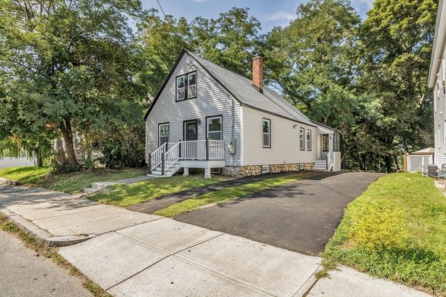 197 Oakland Ave, Methuen, MA 01844
