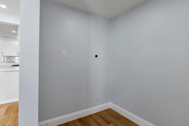 197 Oakland Ave, Methuen, MA 01844
