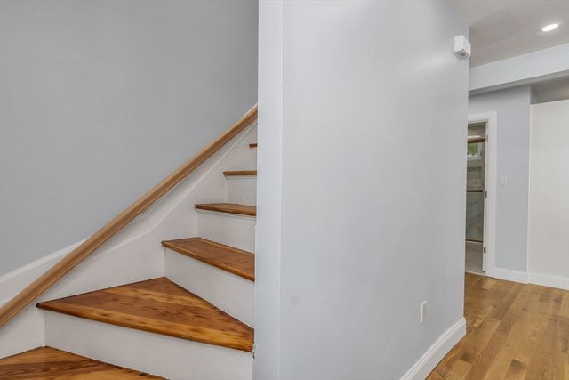 197 Oakland Ave, Methuen, MA 01844