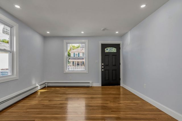 197 Oakland Ave, Methuen, MA 01844