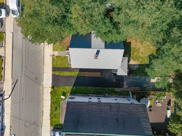 197 Oakland Ave, Methuen, MA 01844