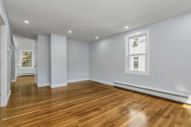 197 Oakland Ave, Methuen, MA 01844