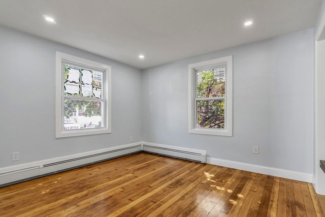 197 Oakland Ave, Methuen, MA 01844