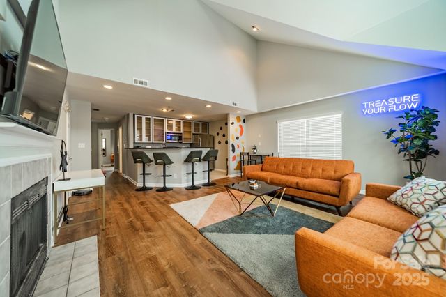 513 N Graham Street 3H, Charlotte, NC 28202