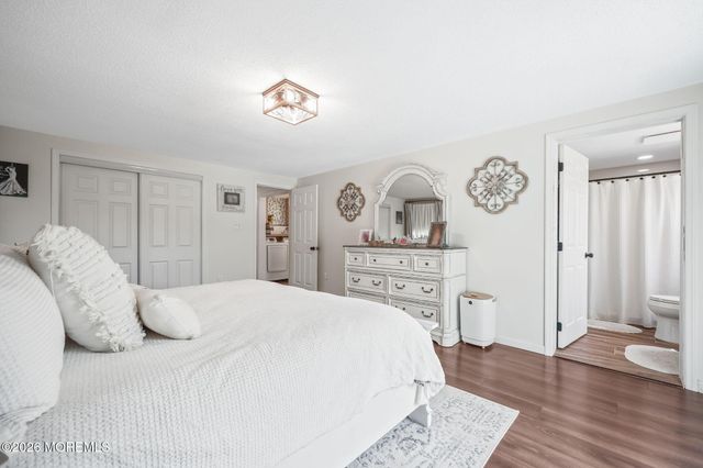 1 Parkview Way, Englishtown, NJ 07726