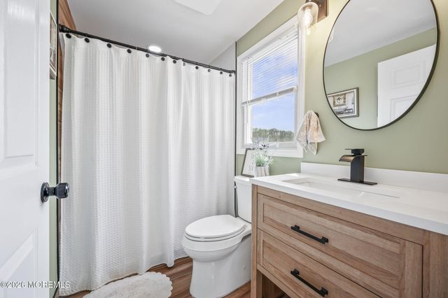 1 Parkview Way, Englishtown, NJ 07726
