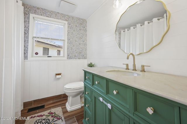 1 Parkview Way, Englishtown, NJ 07726