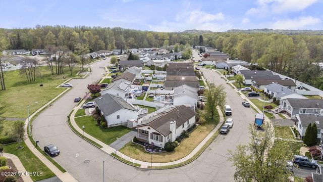 1 Parkview Way, Englishtown, NJ 07726