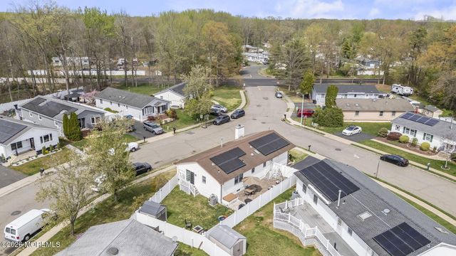 1 Parkview Way, Englishtown, NJ 07726
