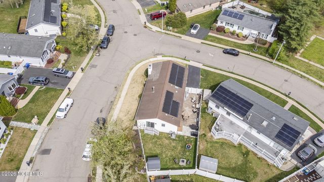 1 Parkview Way, Englishtown, NJ 07726