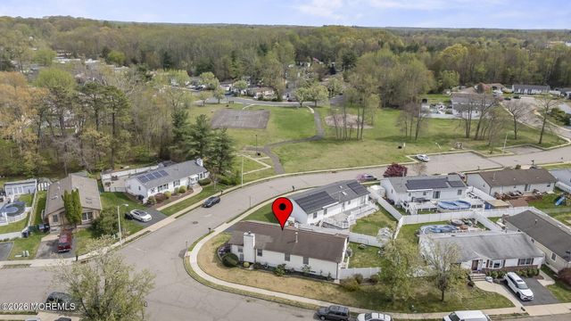 1 Parkview Way, Englishtown, NJ 07726