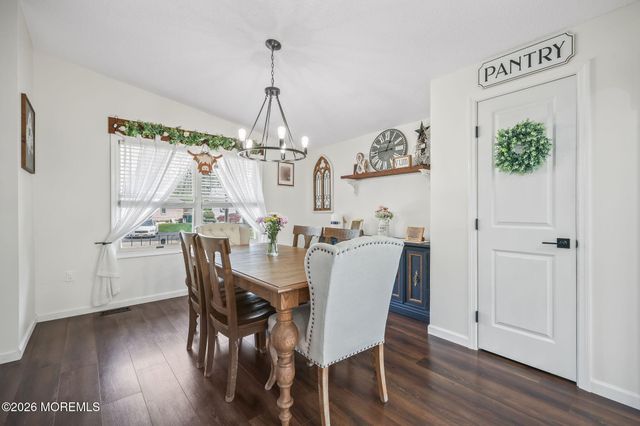 1 Parkview Way, Englishtown, NJ 07726