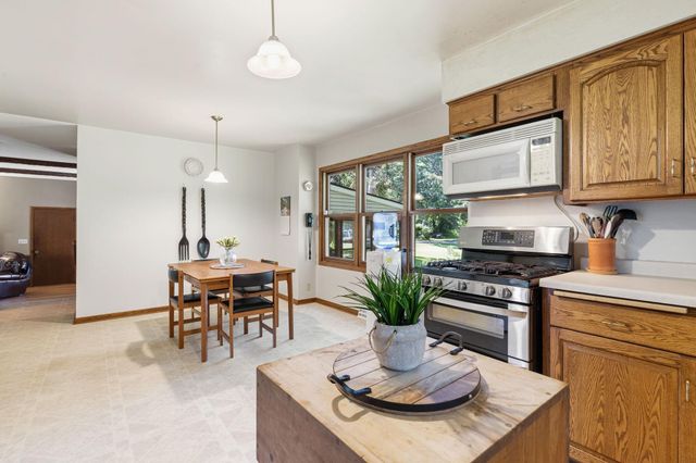 359 Krattley Lane, Hudson, WI 54016