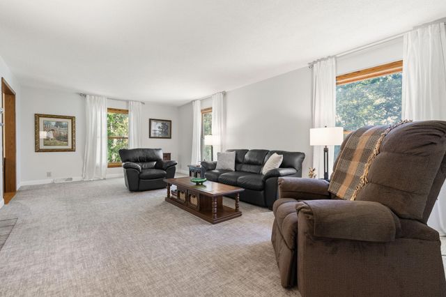 359 Krattley Lane, Hudson, WI 54016