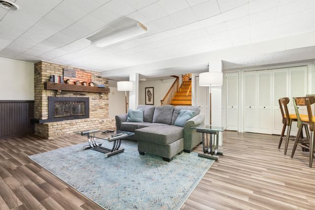 359 Krattley Lane, Hudson, WI 54016