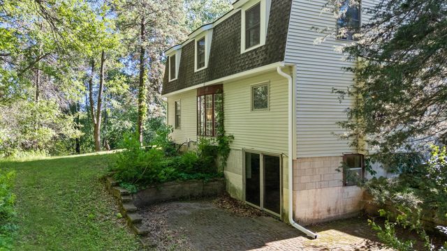 359 Krattley Lane, Hudson, WI 54016