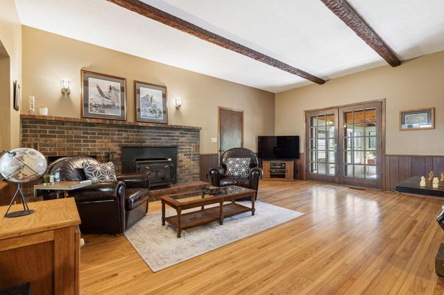 359 Krattley Lane, Hudson, WI 54016