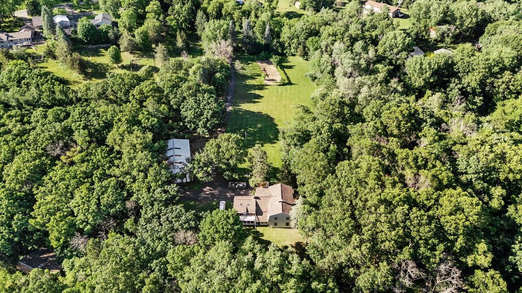 359 Krattley Lane, Hudson, WI 54016
