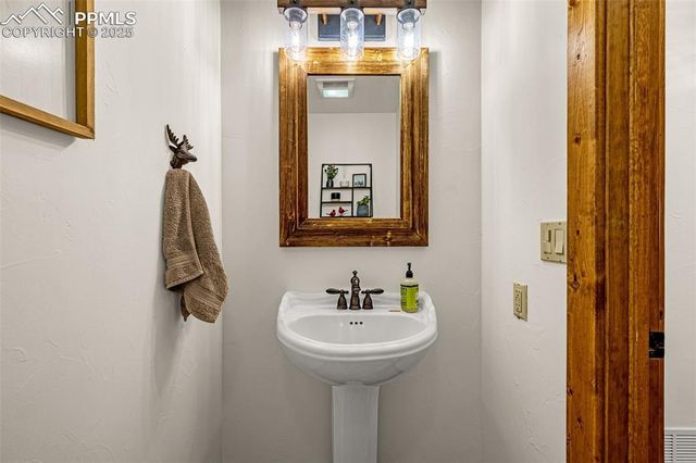 619 Golden Cycle Circle, Cripple Creek, CO 80813