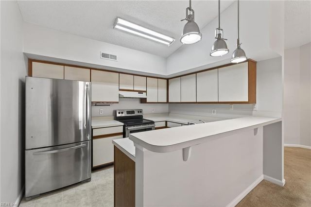 315 24th St Apt 320, Virginia Beach, VA 23451