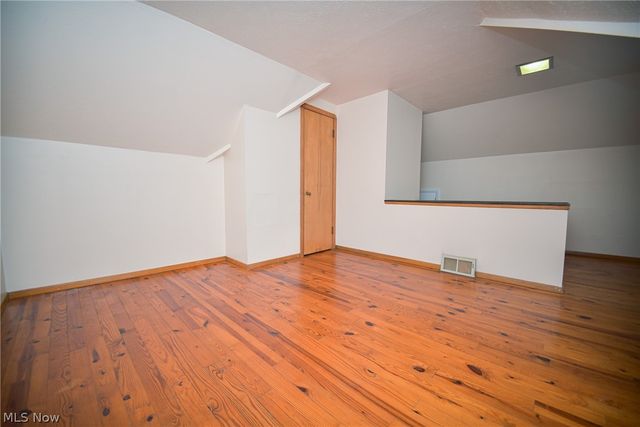 18400 Rockland Avenue, Cleveland, OH 44135