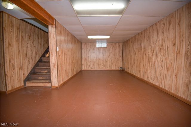 18400 Rockland Avenue, Cleveland, OH 44135