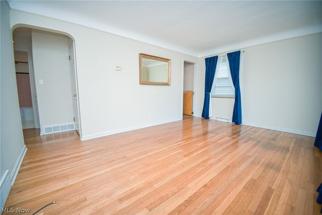 18400 Rockland Avenue, Cleveland, OH 44135