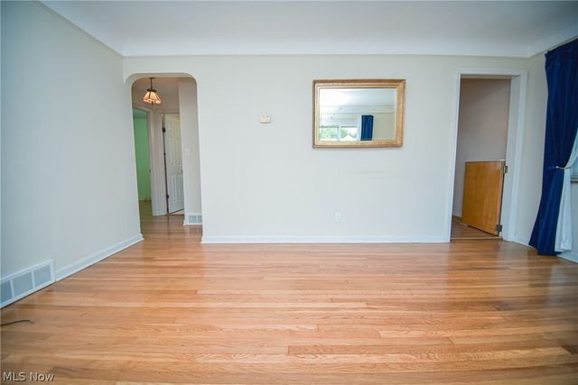 18400 Rockland Avenue, Cleveland, OH 44135
