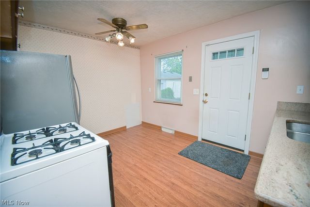 18400 Rockland Avenue, Cleveland, OH 44135