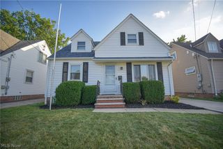 18400 Rockland Avenue, Cleveland, OH 44135