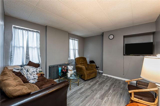 222 Adrian Ave, Trafford, PA 15085