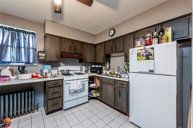222 Adrian Ave, Trafford, PA 15085