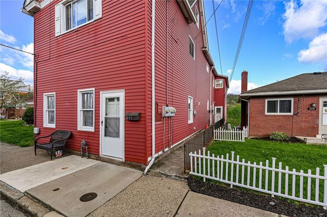 222 Adrian Ave, Trafford, PA 15085