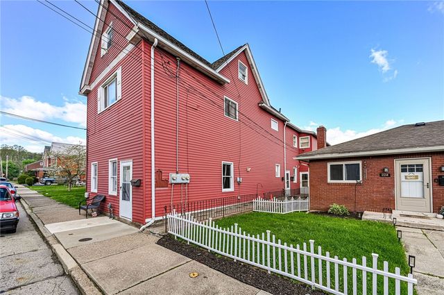 222 Adrian Ave, Trafford, PA 15085