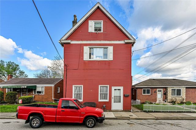 222 Adrian Ave, Trafford, PA 15085