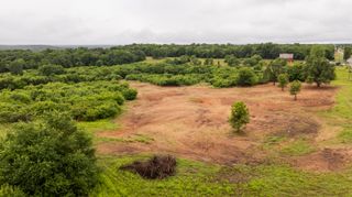 000 North Farm Road 105, Willard, MO 65781
