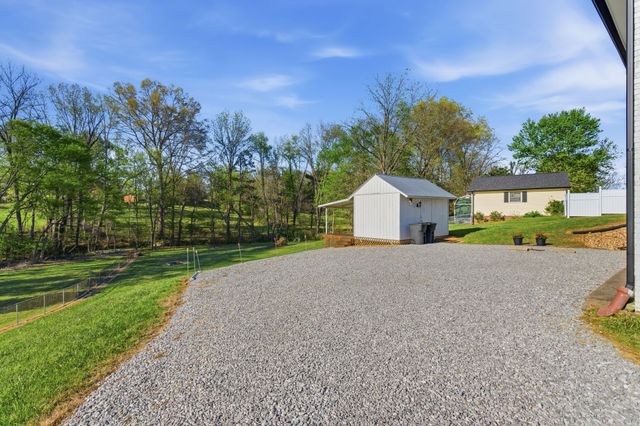 110 Robertson Ave, Greenbrier, TN 37073