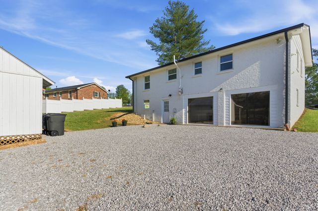 110 Robertson Ave, Greenbrier, TN 37073